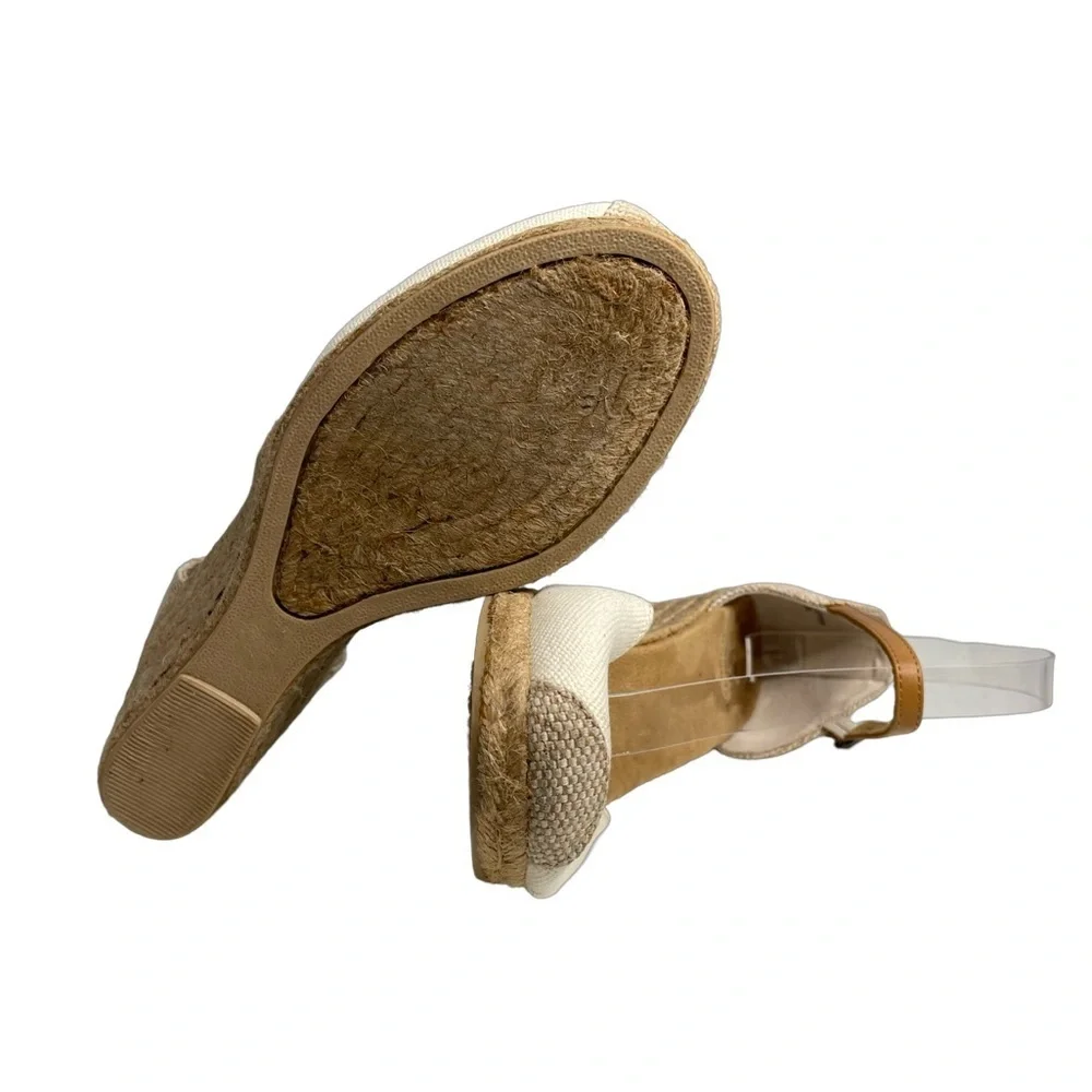 White Mountain size 9 Mamba Adjustable buckle strap, rounded cap toe Espadrille